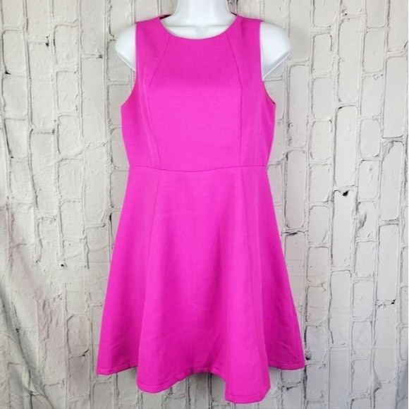 Love Riche Dresses & Skirts - 🎈Love Riche barbie pink cut out back mini dress